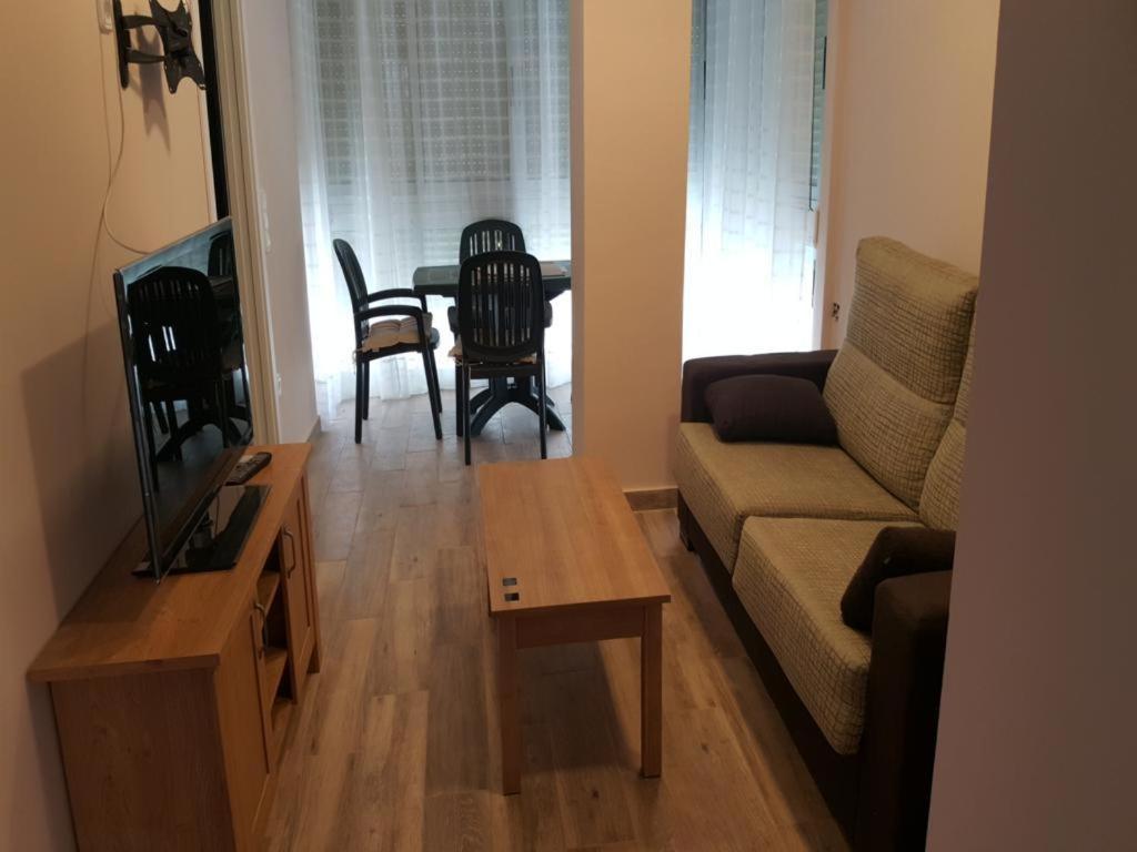 Appartement Ofert, Next To The Area, Apt Ocean-2ª Linea Levante-3-4 Pers -con Piscina, Aire Acond Extra Y Garaje 10eur Dia Benidorm